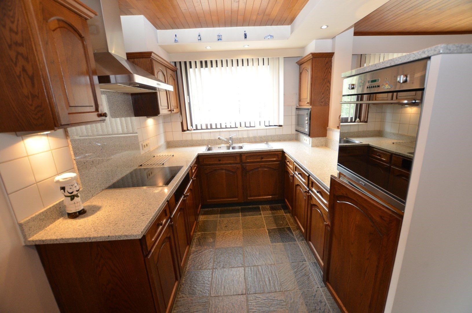 Zeer ruim multifunctioneel woonhuis met handelsgelijkvloers foto 6