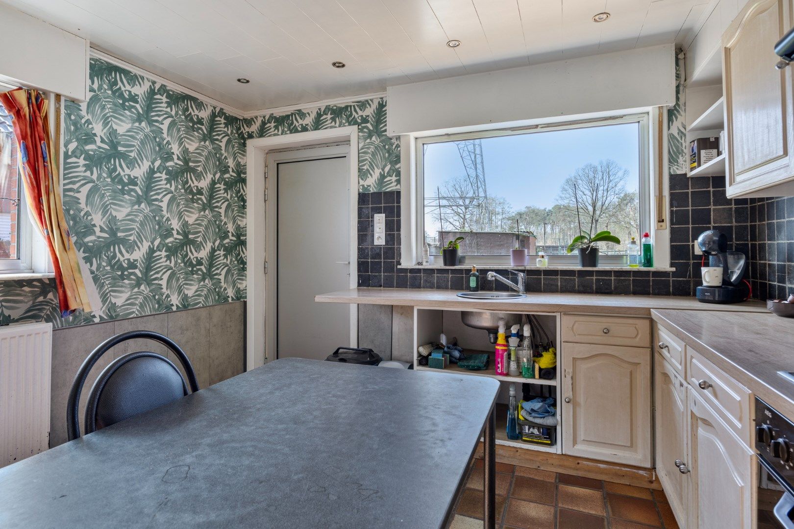 Rustig gelegen open bebouwing met dubbele garage en 3 SLPKS ! foto 8