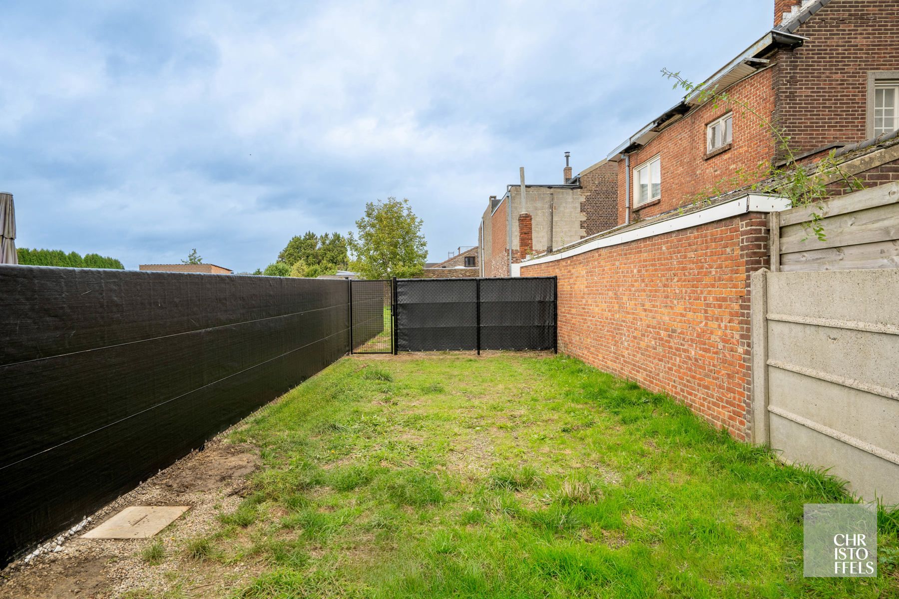 TE HUUR - Woning met 3 slaapkamers én tuin in Lanaken! foto 13