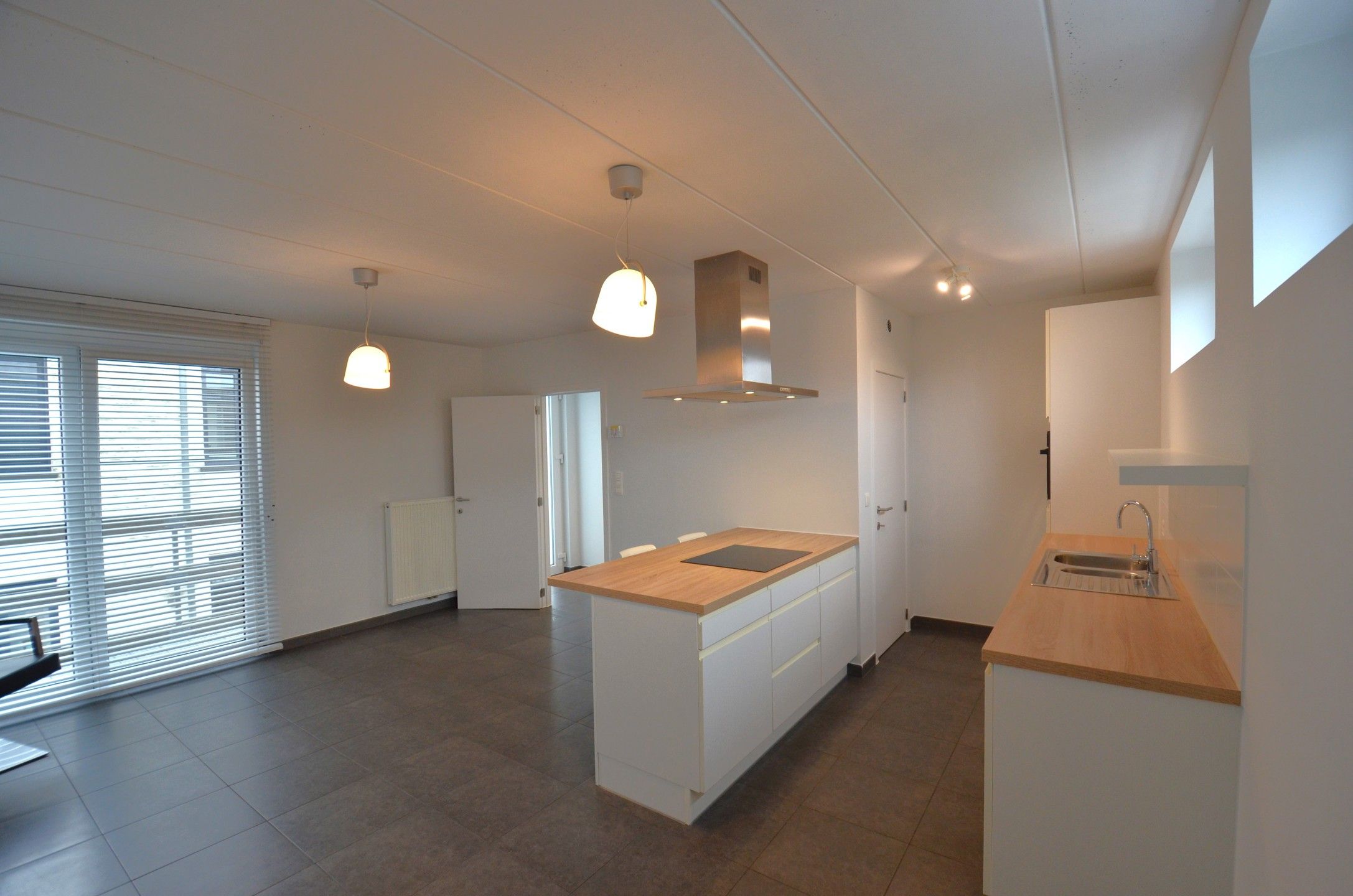 Gezellig 2 slaapkamer-appartementje met autostaanplaats foto 5