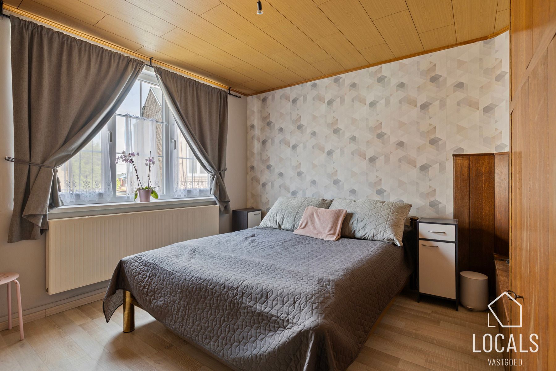 Instapklare woning met 5 slaapkamers en gezellig terras foto 15