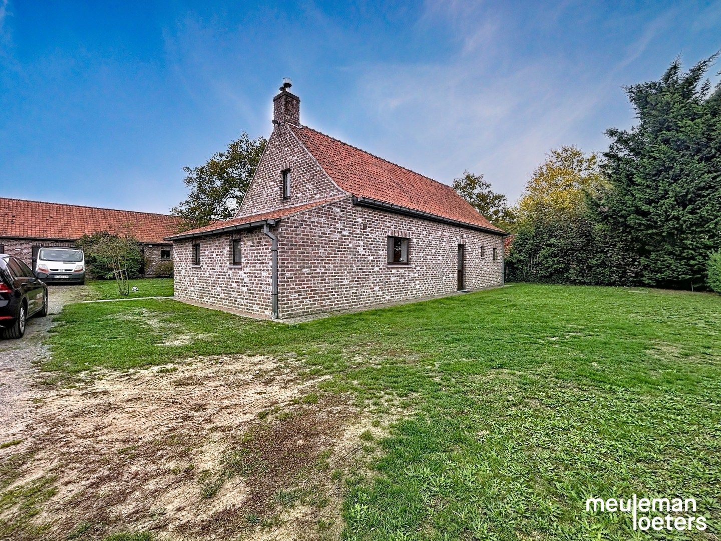 Landelijk gelegen fermette met drie slaapkamers foto {{pictureIndex}}