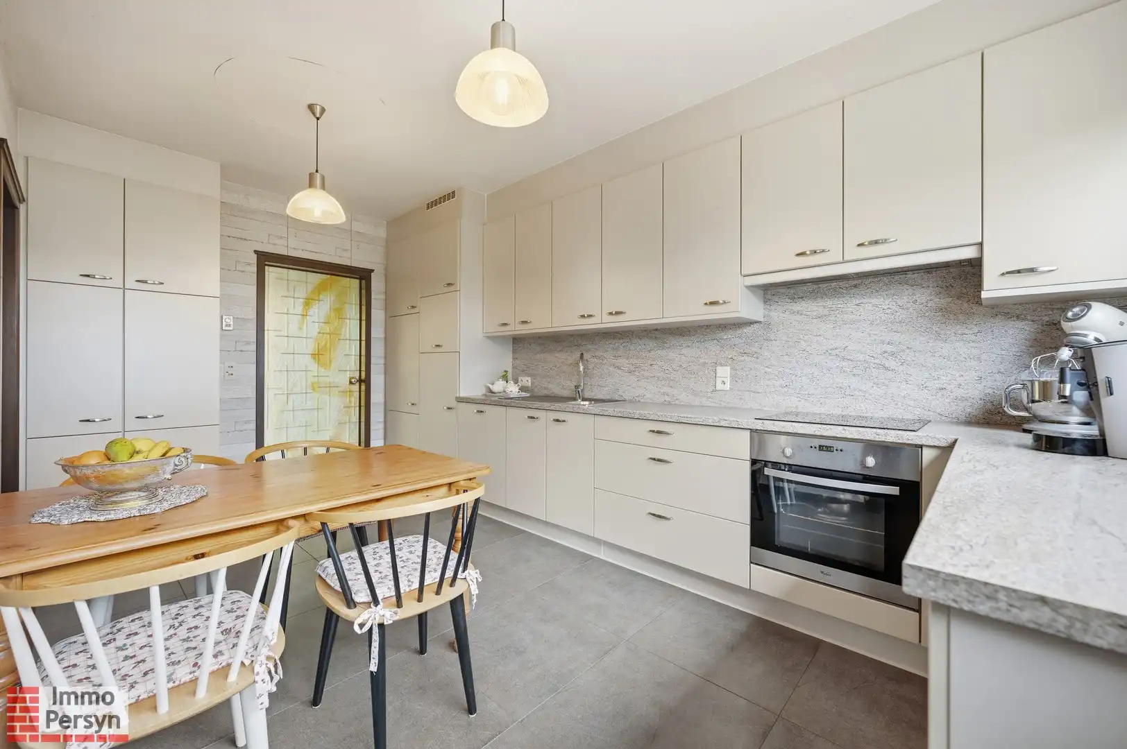 Gelijkvloerse woning met 3 slpk en dubbele garage foto 10