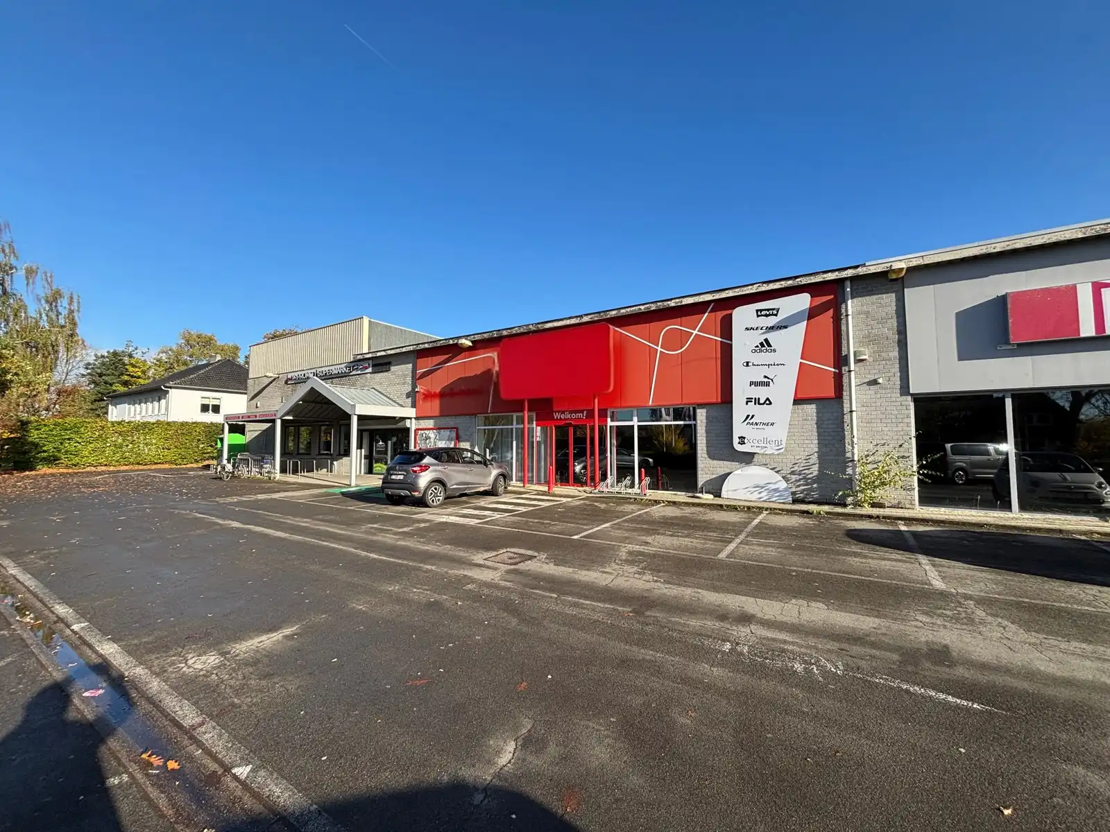 Winkelruimte 743 m² te huur in Oud-Turnhout foto {{pictureIndex}}