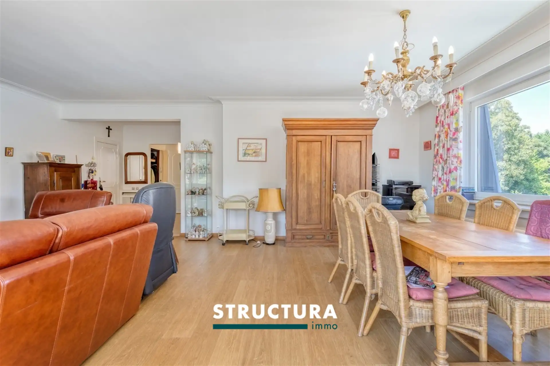 Prachtig, authentiek penthouse-appartement gelegen in een rustige buurt. foto 2