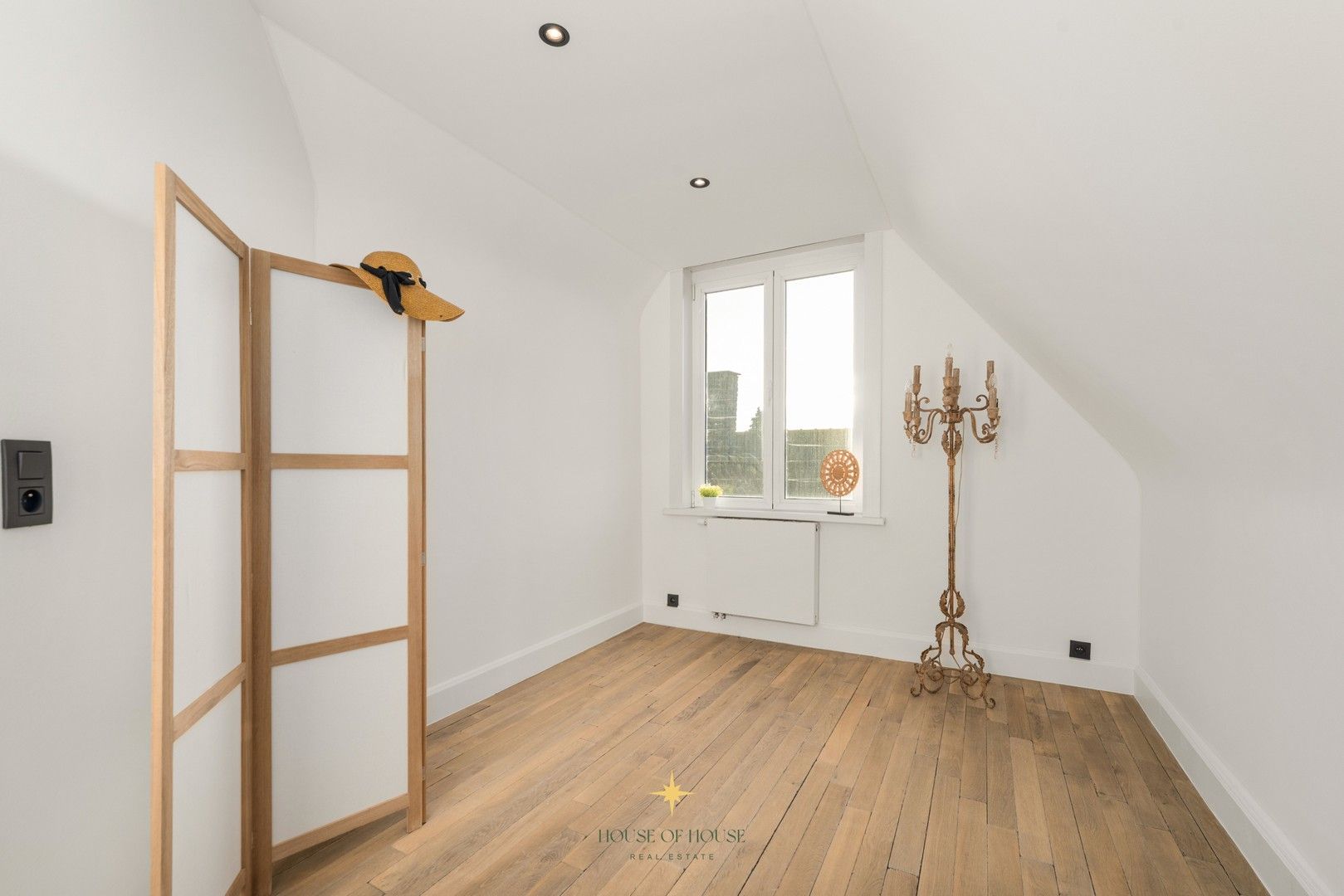 Subliem gerenoveerde stadswoning in een uitzonderlijk historisch kader rond de Onze-Lieve-Vrouwekerk foto 19