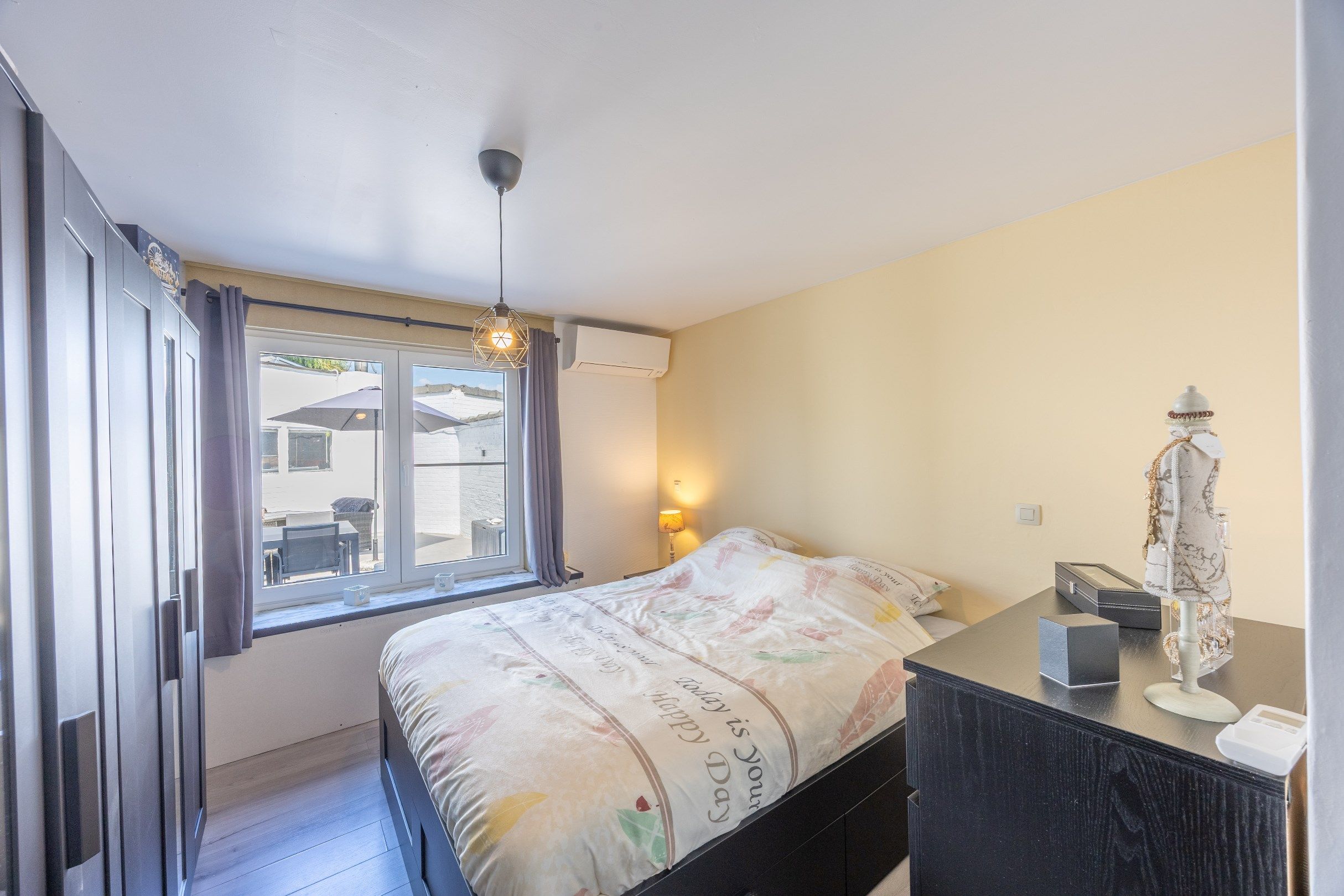 GERENOVEERDE HALFOPEN WONING OP LANDELIJKE TOPLOCATIE  foto 10