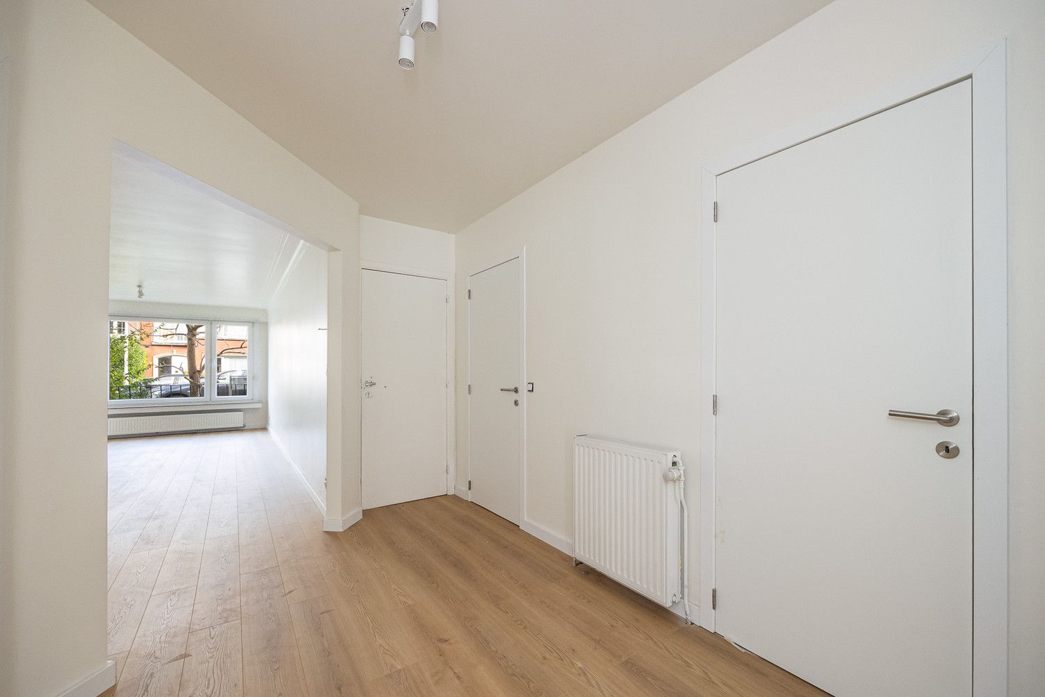 Modern gelijlvloersapp met charmante ZW-tuin foto 15