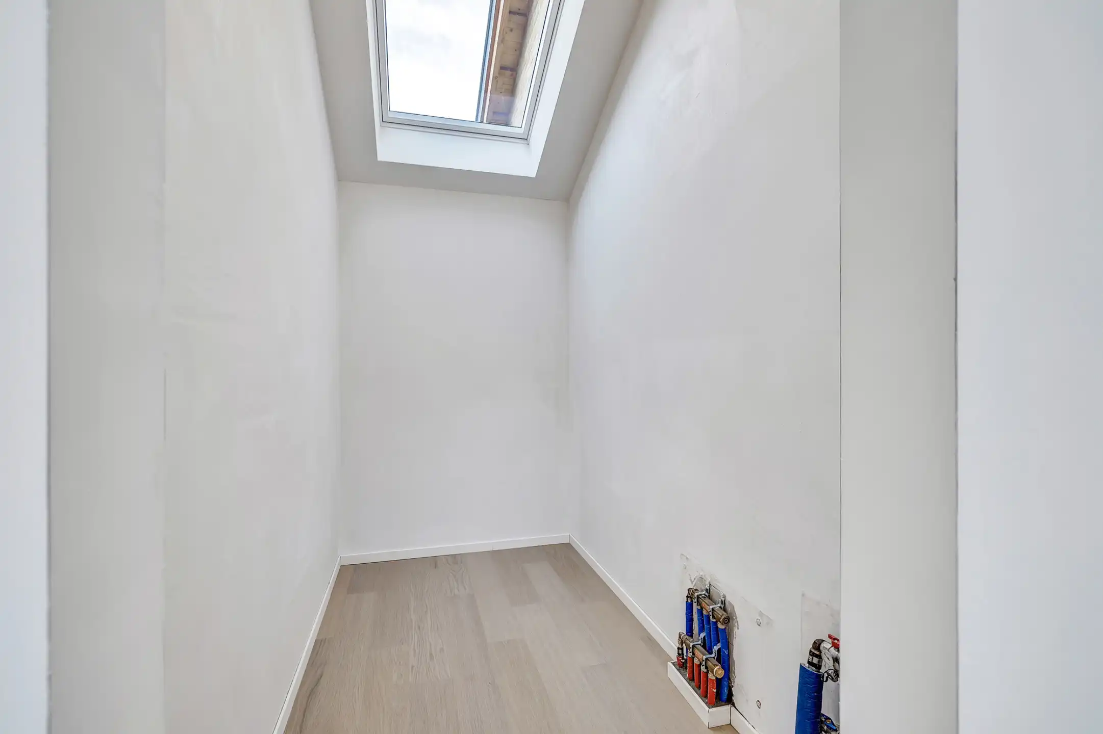 Prachtige nieuwbouwwoning in uniek woonerf foto 19