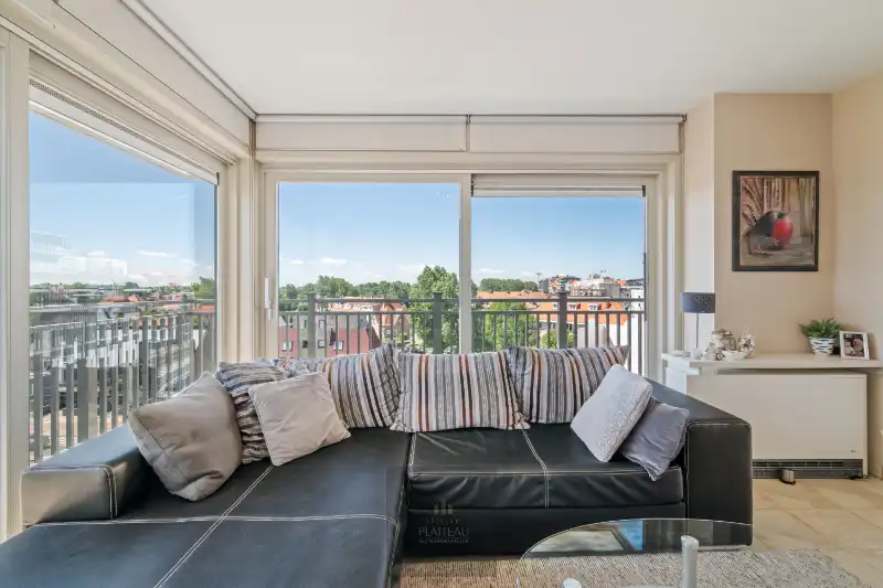 Centraal gelegen hoekappartement met zonnig terras en open zichten foto 10