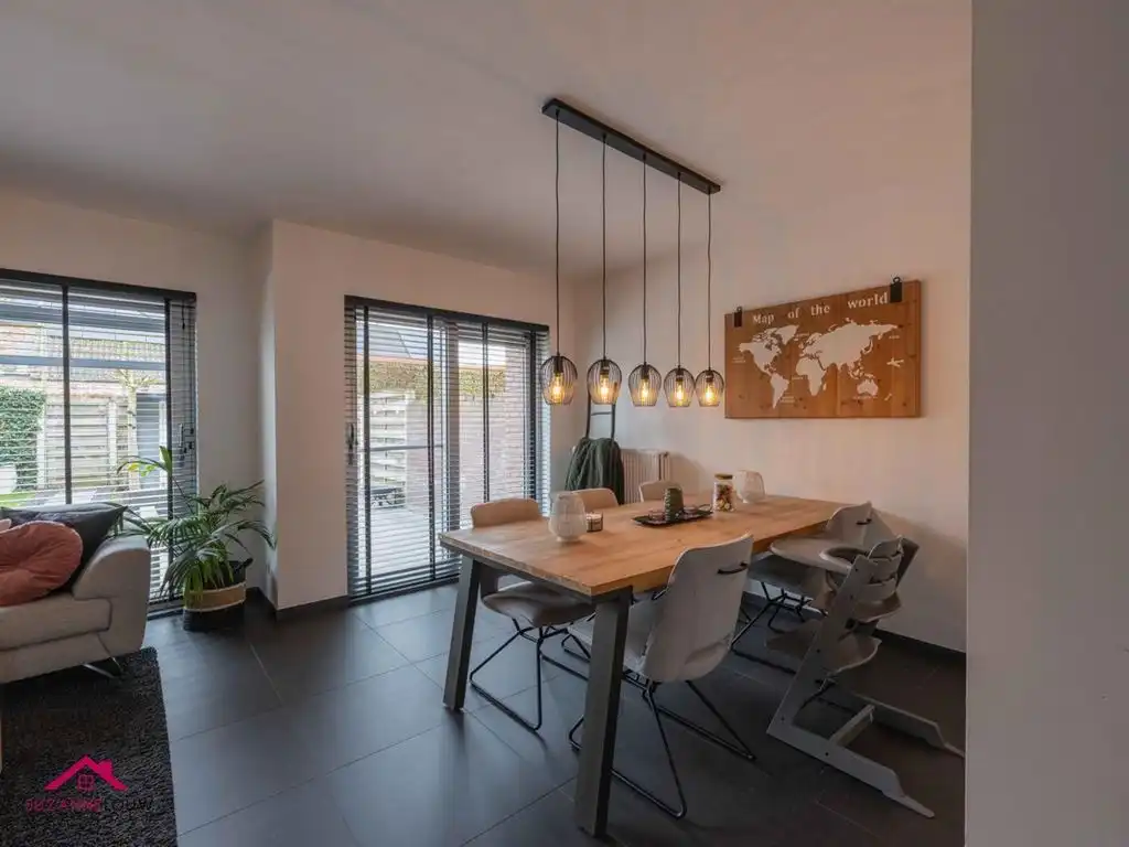 Instapklare gezinswoning in hedendaagse stijl foto 12