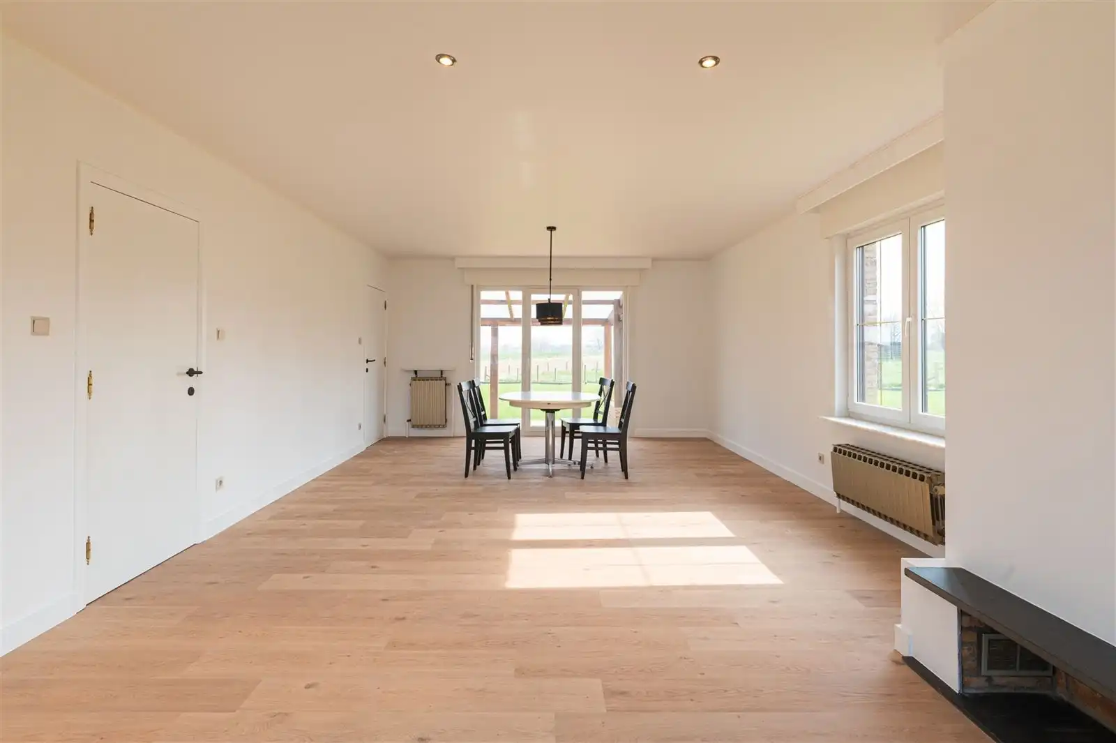 Landelijk gelegen 4-gevel villa - volledig vernieuwd foto 6