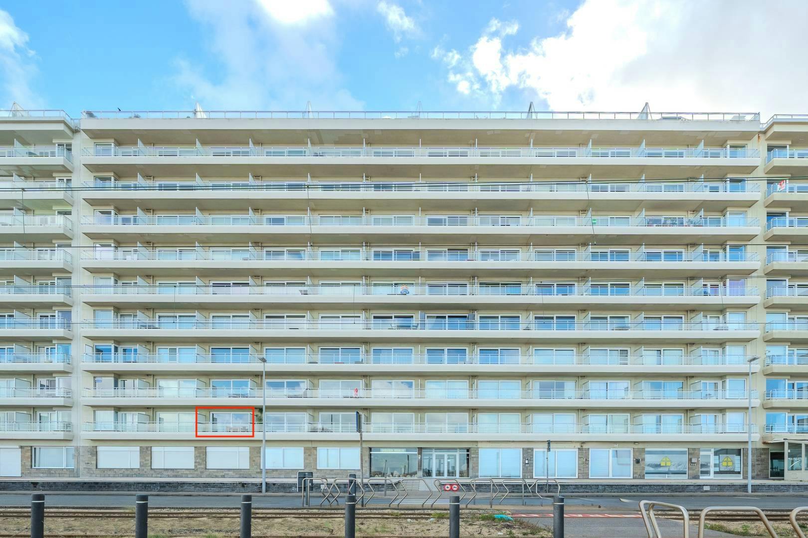 Prachtig éénslaapkamer appartement te koop op de Zeedijk te Middelkerke! foto 12