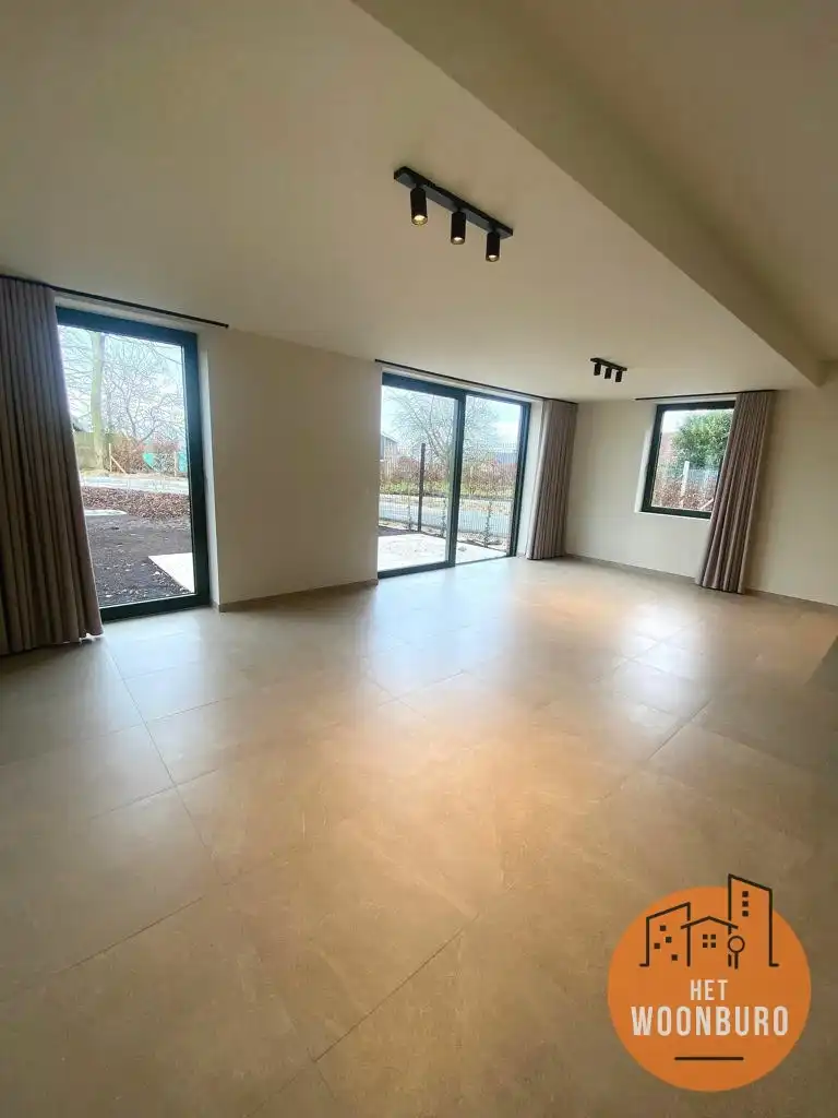 Nieuwbouw appartement 2 slpks met terras en tuintje foto 5