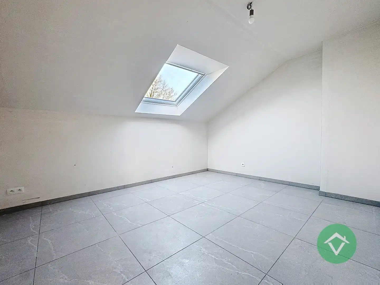 Volledig nieuwe woning met 4 slaapkamers en diepe tuin te Wijnendale foto 15