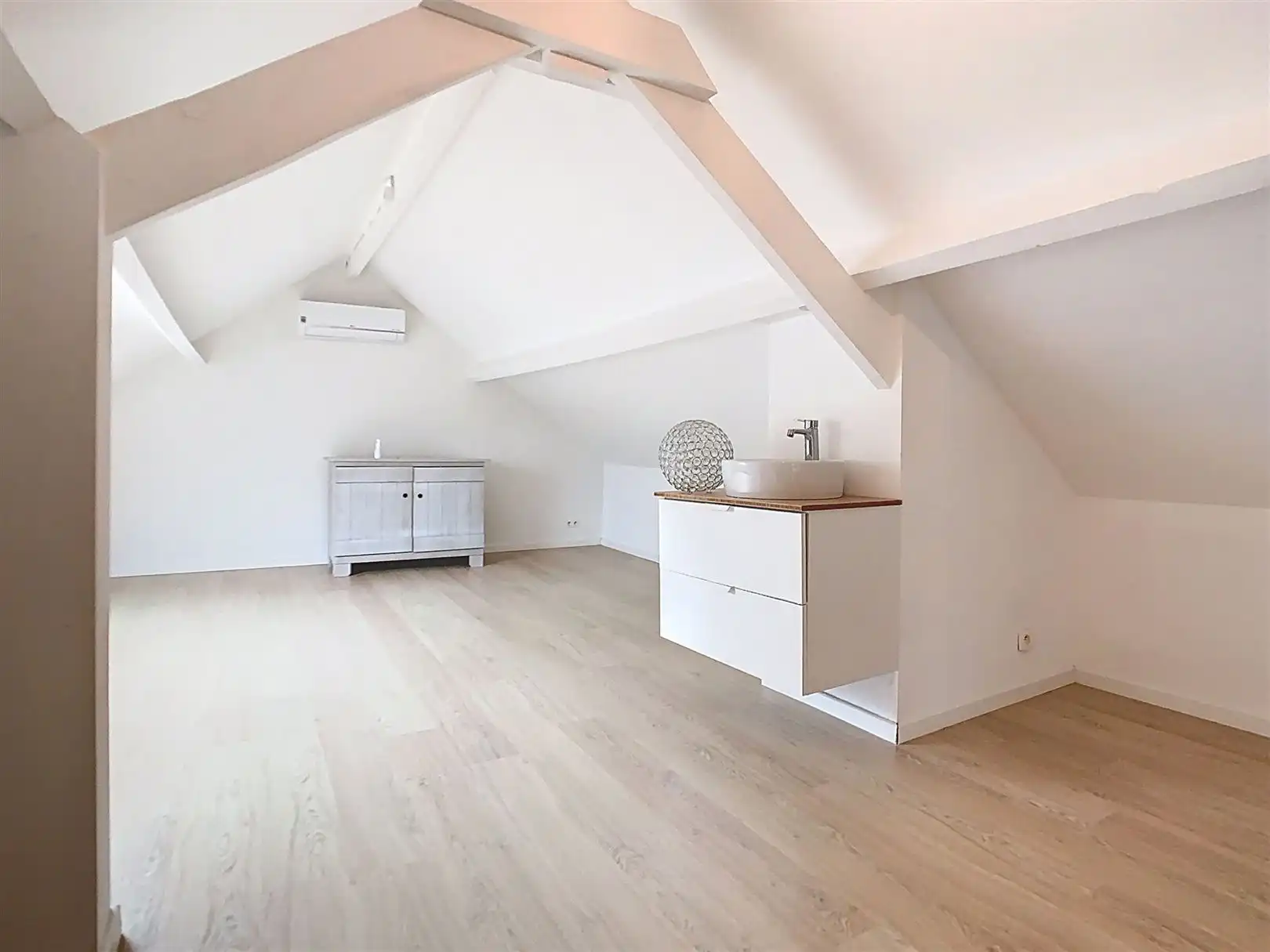 Rustig gelegen 4-gevel woning foto 12