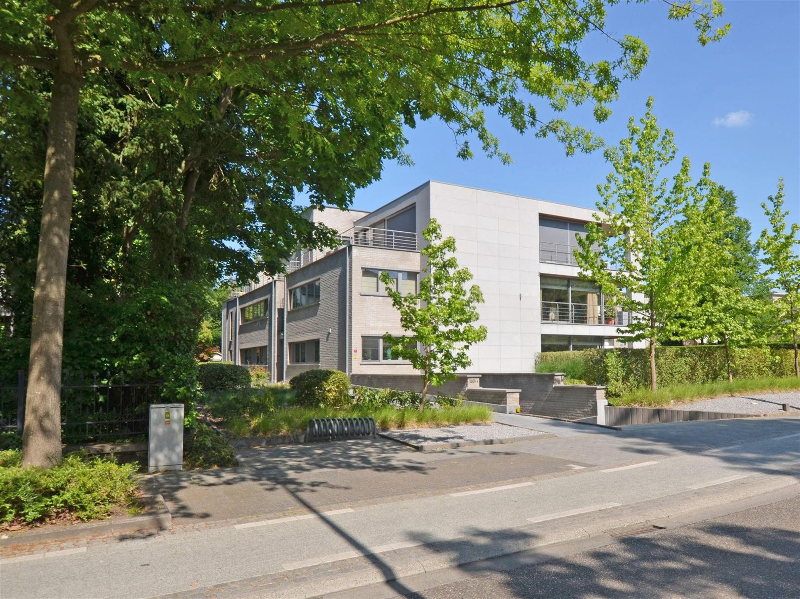 Instapklaar gelijkvloers appartement nabij het centrum foto 2