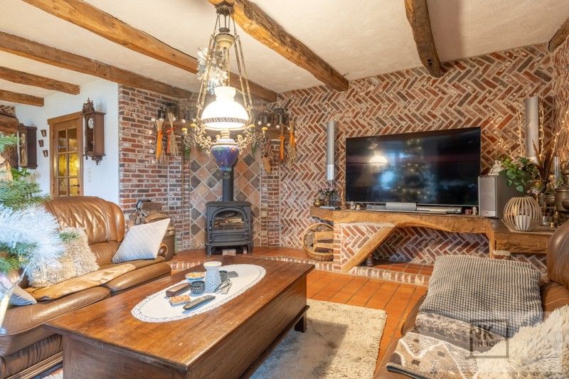 Charmante fermette woning met 4 slaapkamers, bureau en ruime werkplaats op een prachtig perceel in Arendonk! foto 12