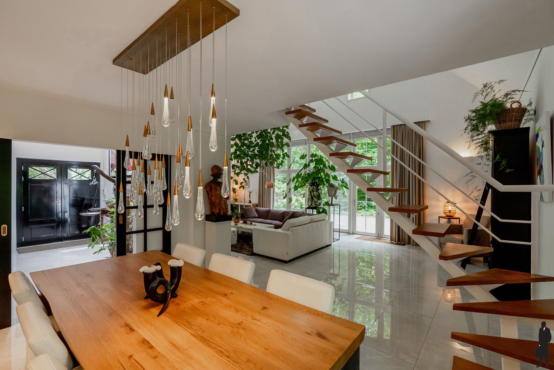 Exclusieve villa met zwemvijver op 2.543 m² foto 9