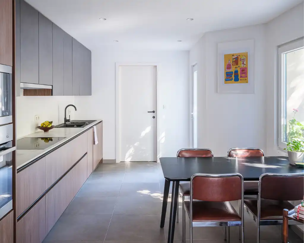 Volledig gerenoveerde interbellumwoning met 4 slaapkamers op wandelafstand van Gent-Sint-Pieters foto 3