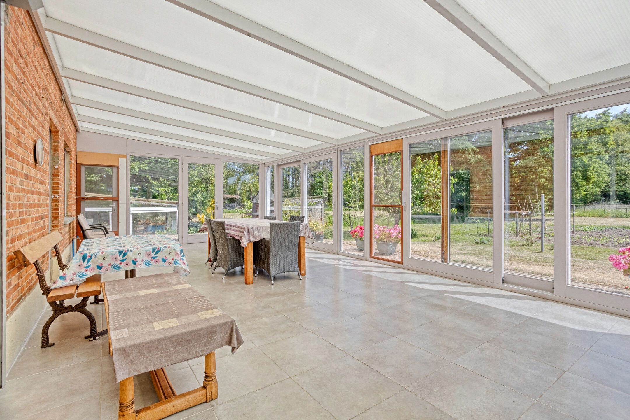 Vrijstaande woning op prachtig perceel van 72 are foto 9