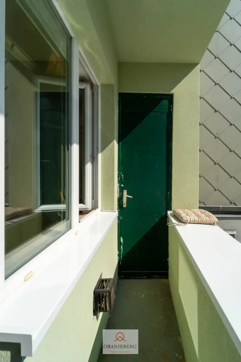 Gezellig 2 slaapkamer appartement nabij Gent-Sint-Pieters met terras en 2 kelderbergingen foto 20