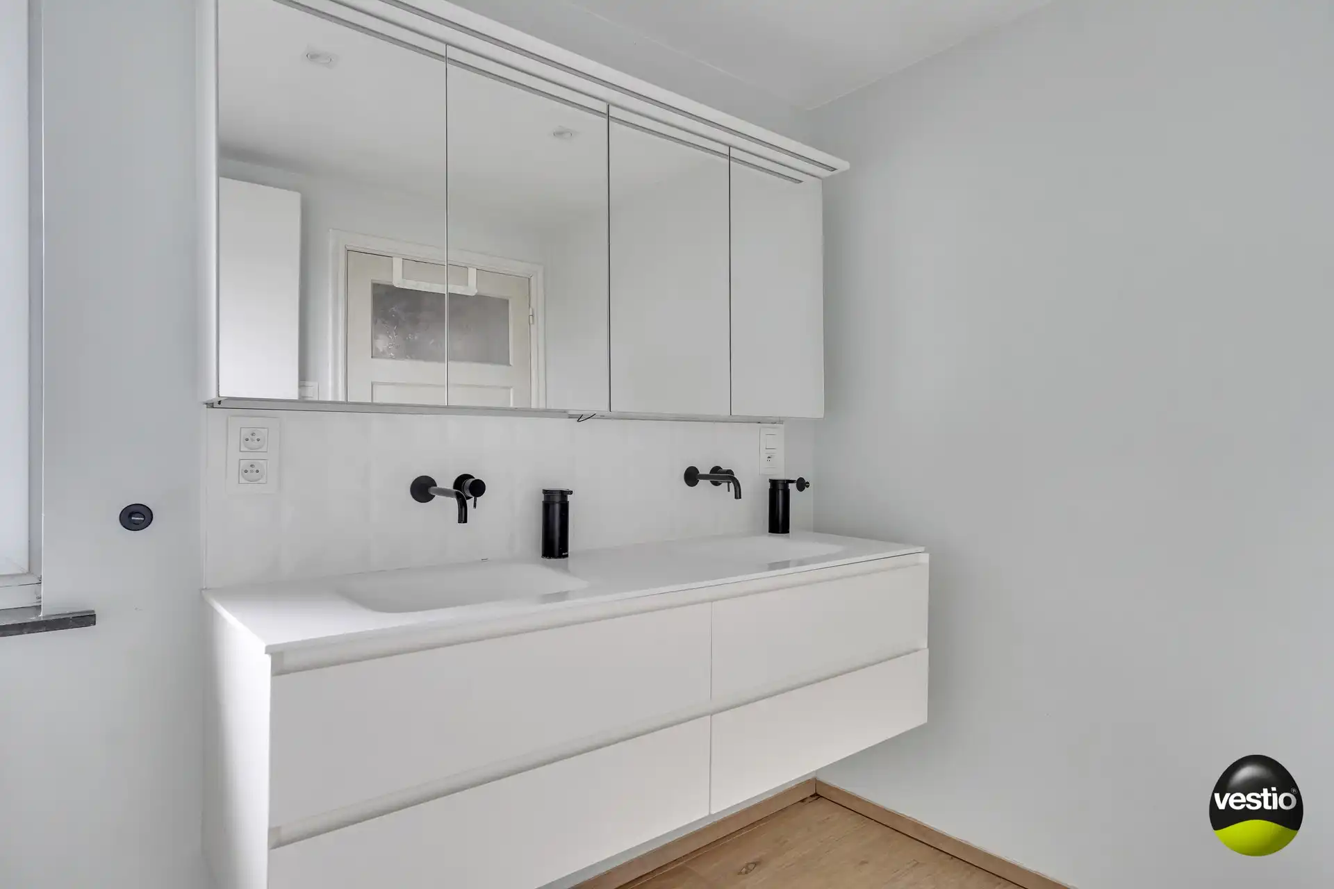 RUIME WONING MET 5 SLAAPKAMERS OP 10,85 ARE TE BOXBERGHEIDE foto 33