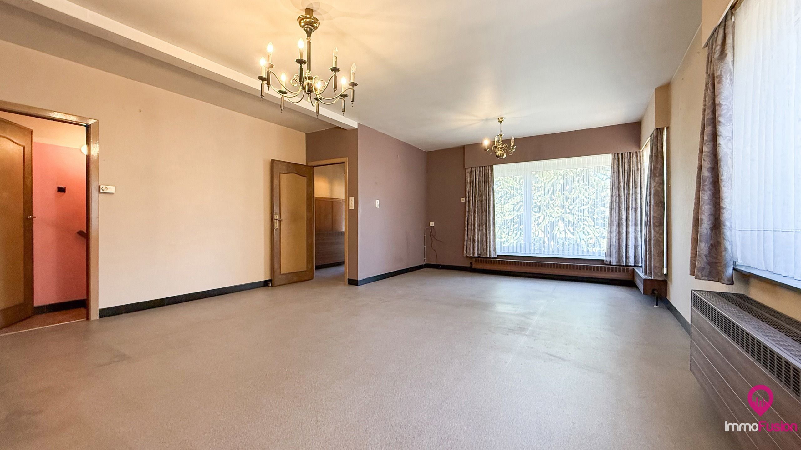 Splitlevel woning met 3 slaapkamers en ruime werkplaats!  foto 5