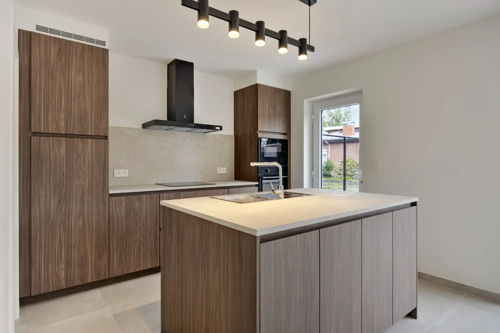 Nieuwbouwwoning met 3 slpks, gelegen op wandelafstand van het centrum !  foto 6