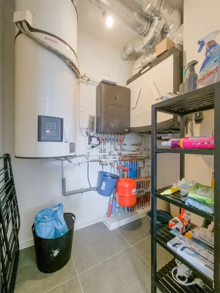 Prachtig gemeubeld 2- kamer appartement met groot terras foto 23