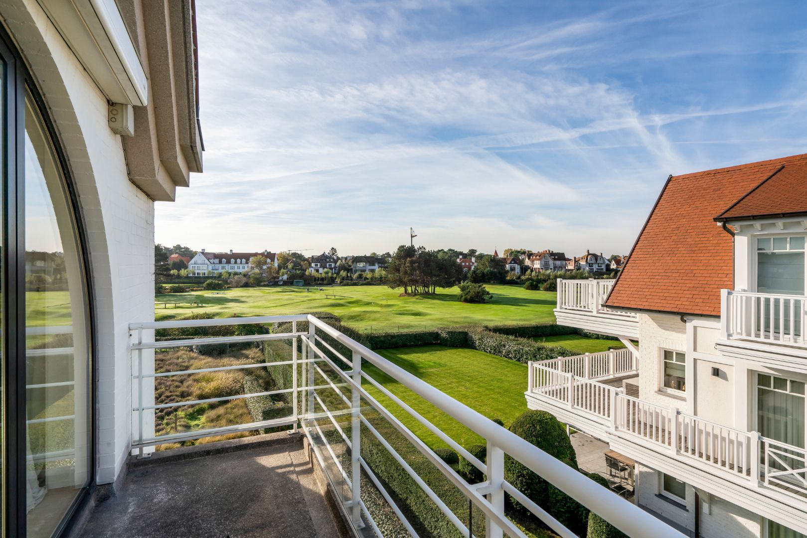 Perfect georiënteerd hoekappartement met zicht op de Approach golf foto 4