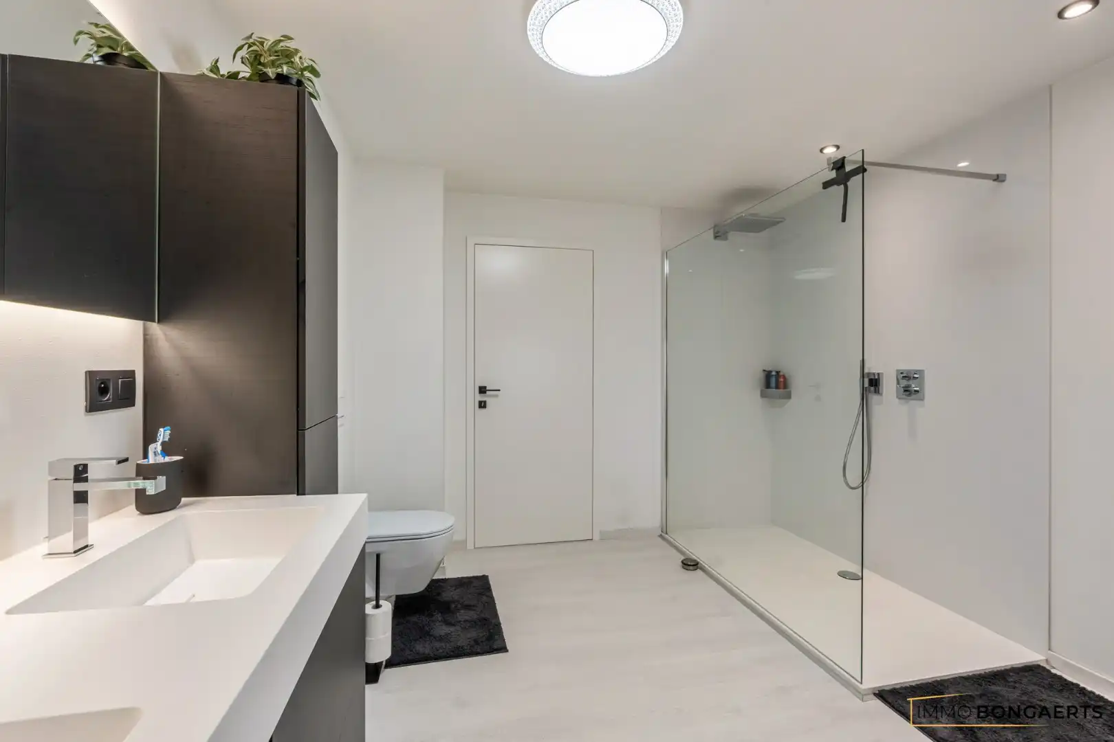 Exclusieve woning met volledig uitgeruste wellnesspraktijk nabij Hasselt foto 17