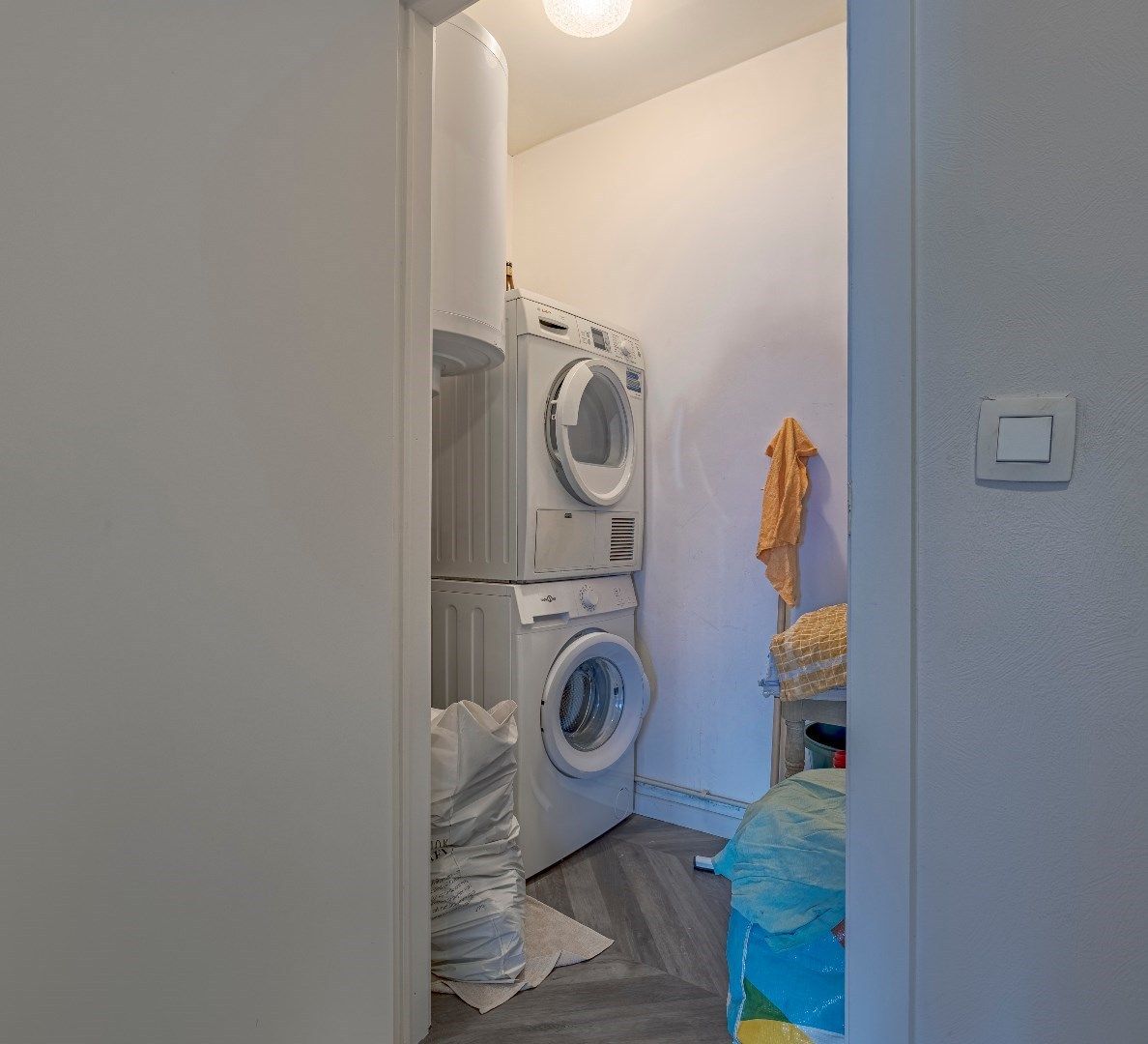 Instapklaar tweeslaapkamerappartement vlakbij de zeedijk. foto 12