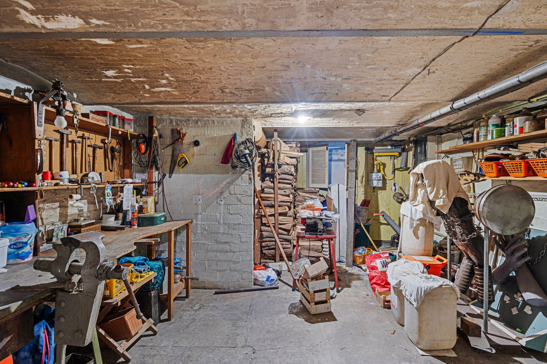 Gezinswoning met 2 slaapkamers, kelder en veranda in Jette foto 22