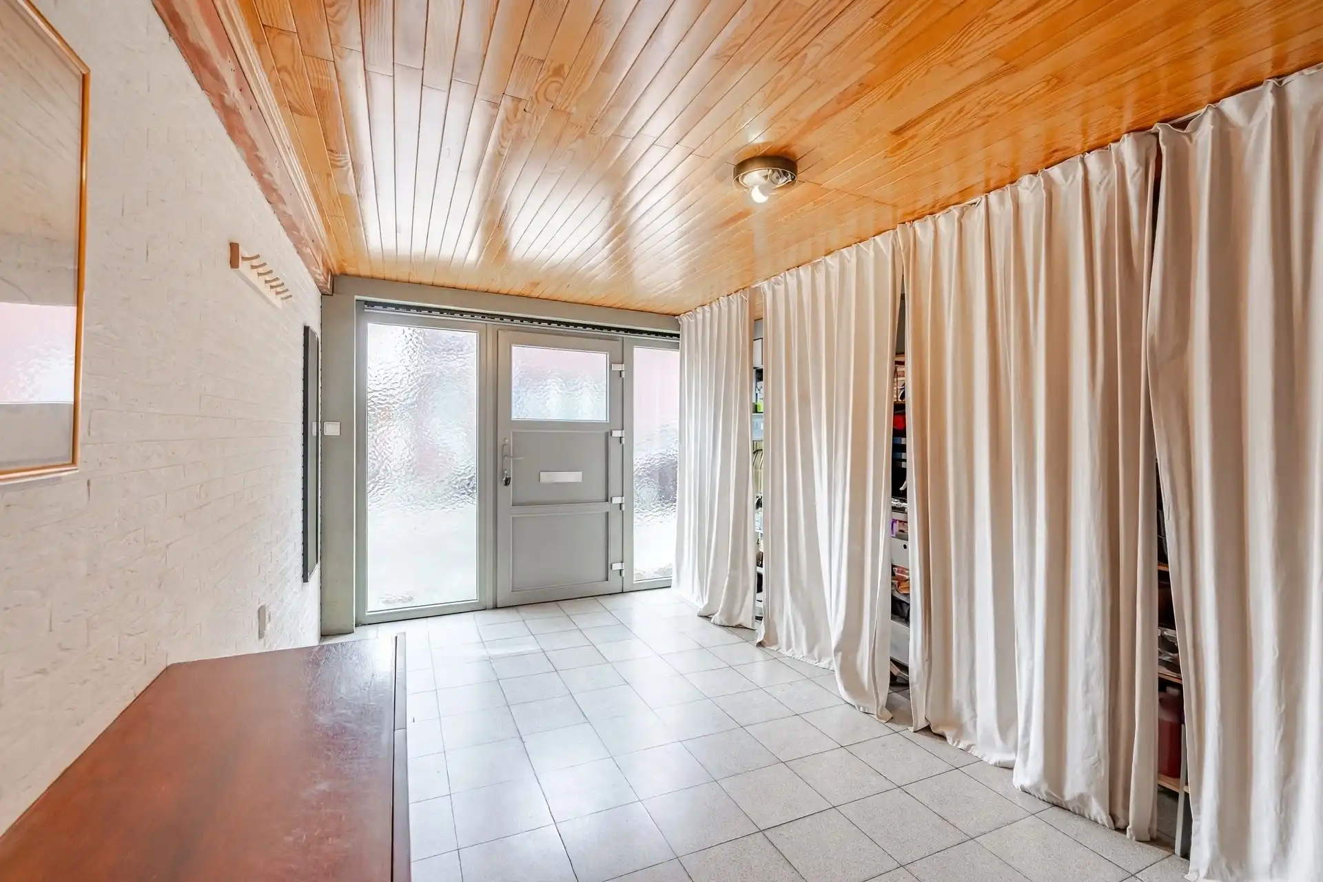 Fijne instapklare rijwoning in centrum Wetteren foto 4