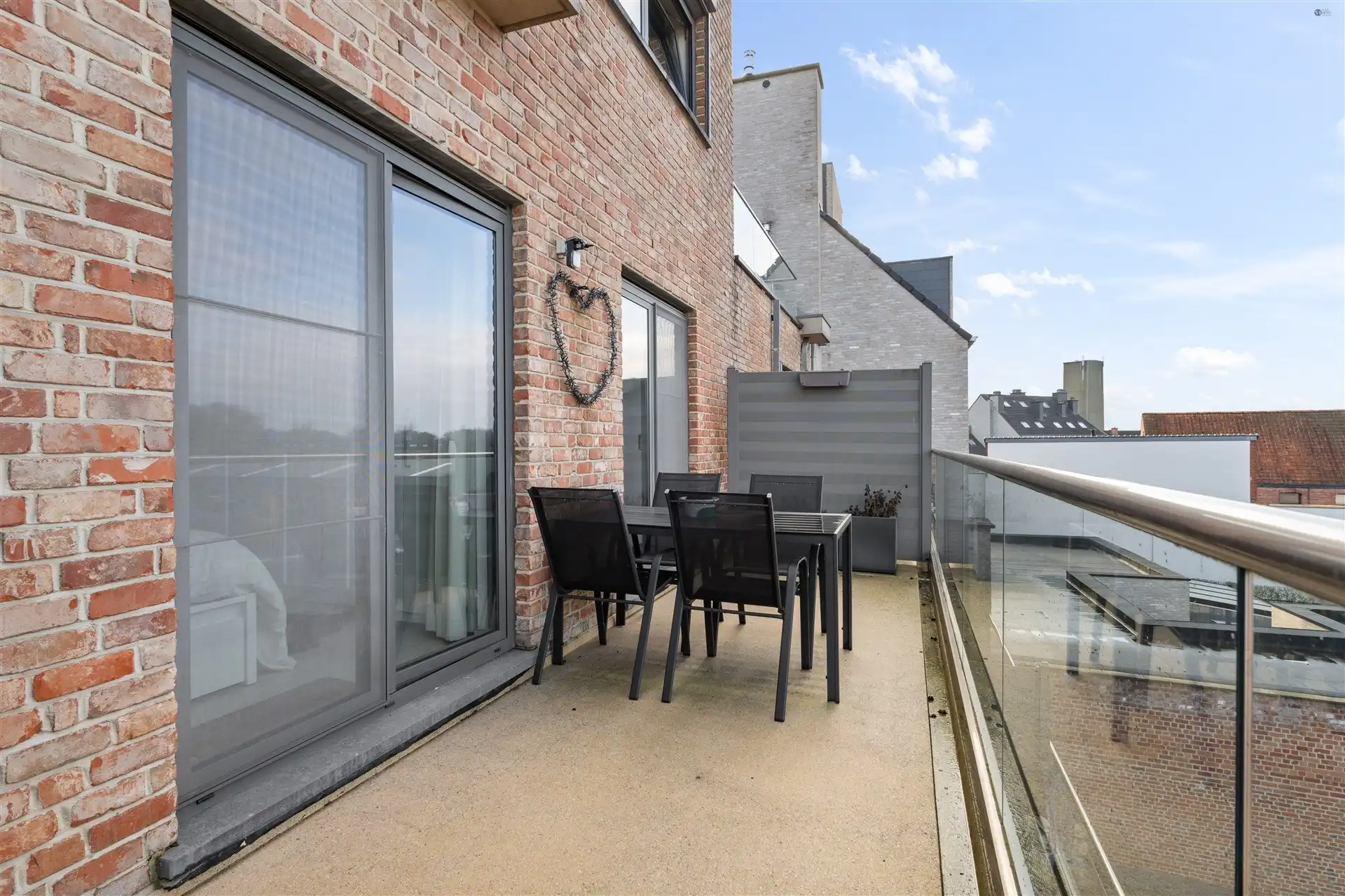 Top gelegen appartement te Stekene foto 12