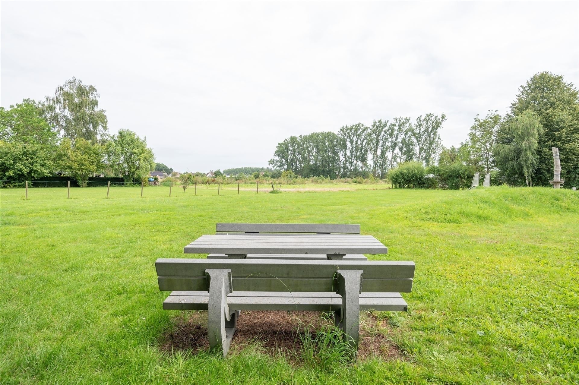 Op te frissen open bebouwing met 4 (of 5) slaapkamers en mooie tuin in Winksele foto 18