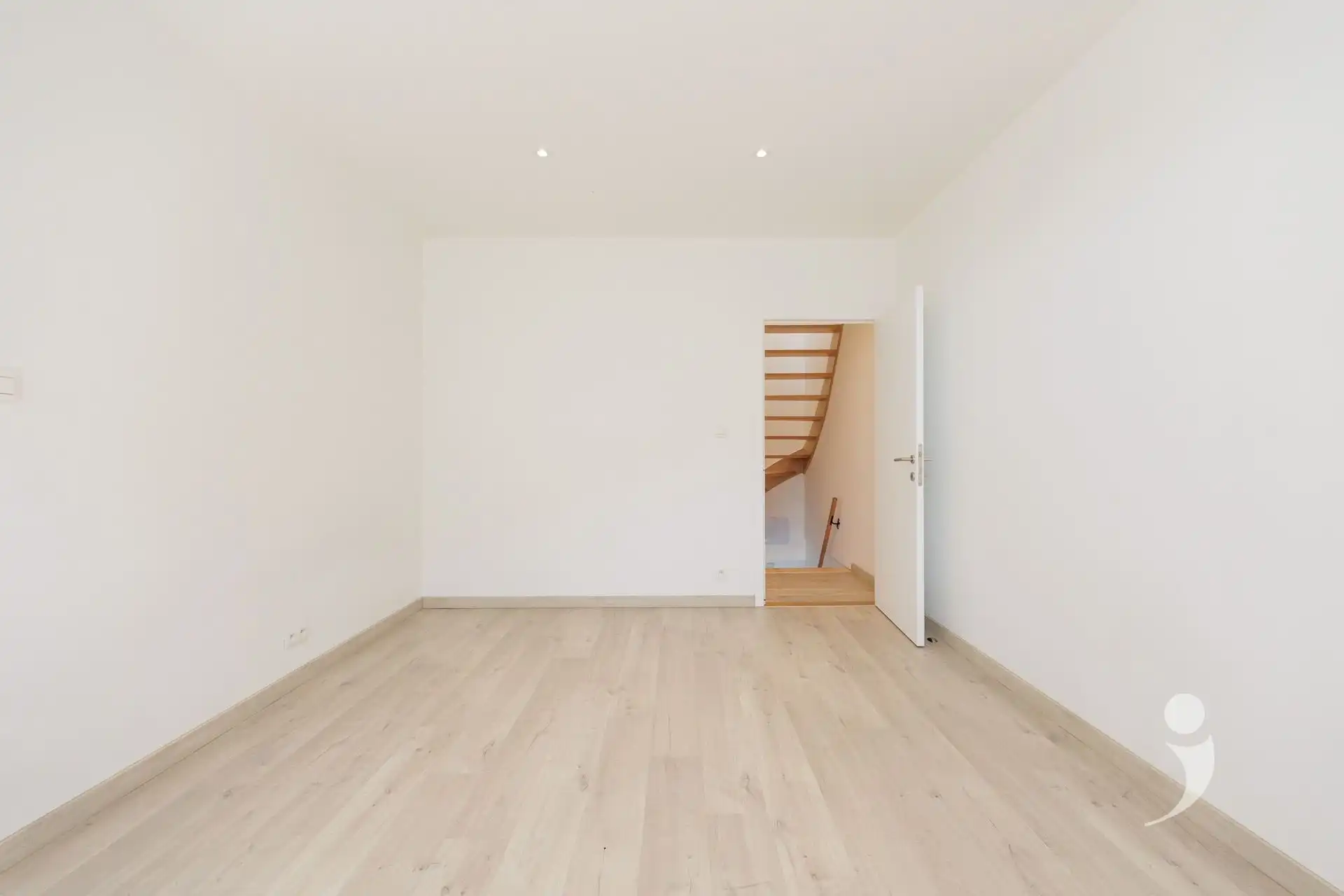 Prachtig gerenoveerde gezinswoning op een toplocatie foto 17