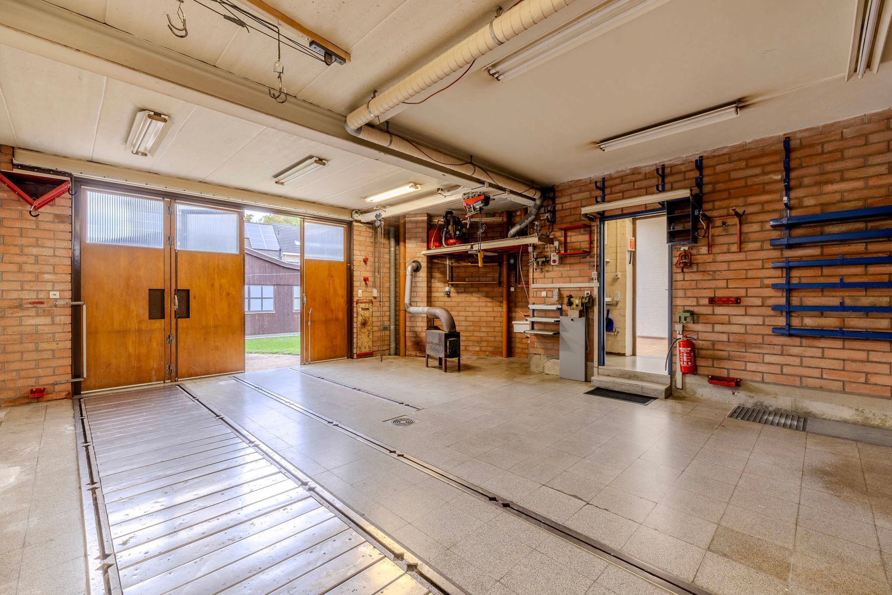 Goed onderhouden woning met 6 slpk in rustige omgeving. foto 20