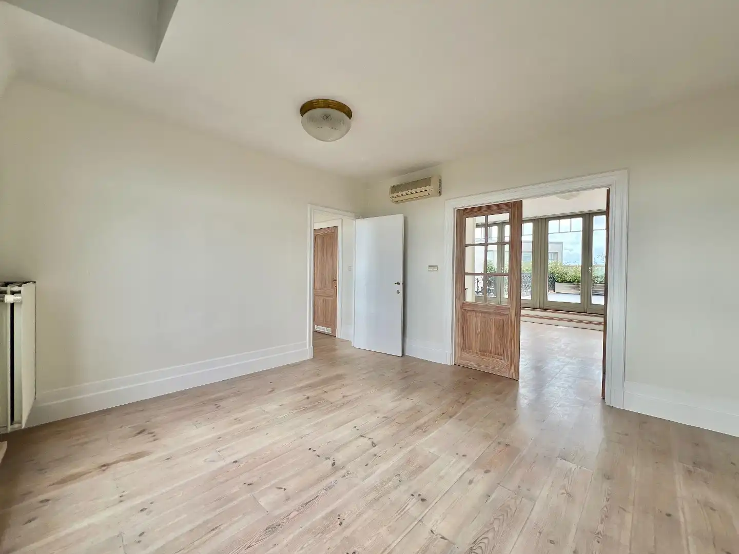 Uniek penthouse met 4 slaapkamers en ruim privéterras in Zurenborg foto 4