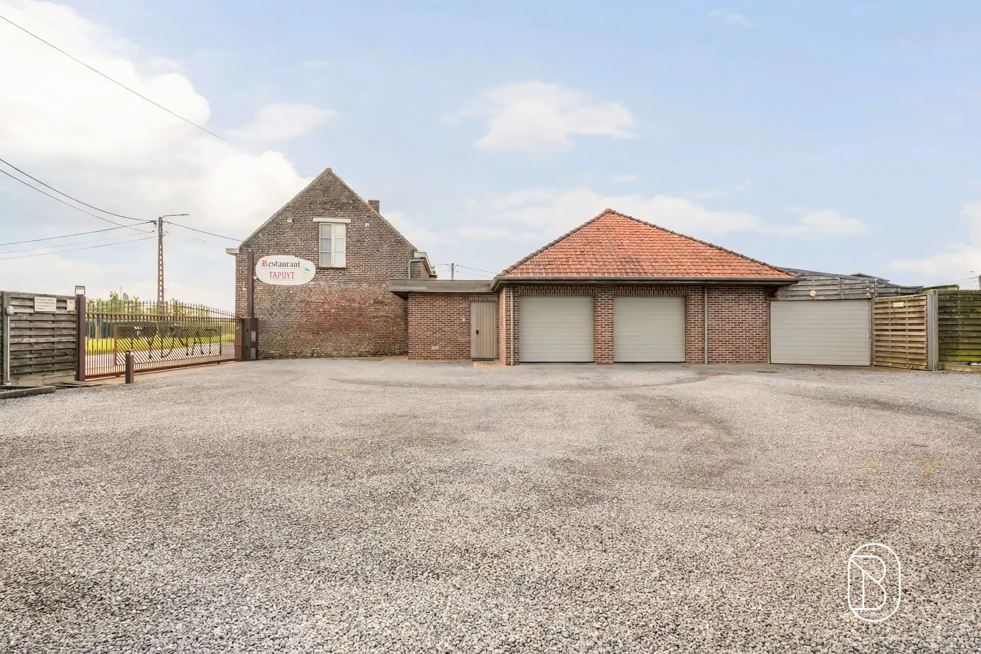 Topgelegen horecazaak met parking, en woonst foto 6
