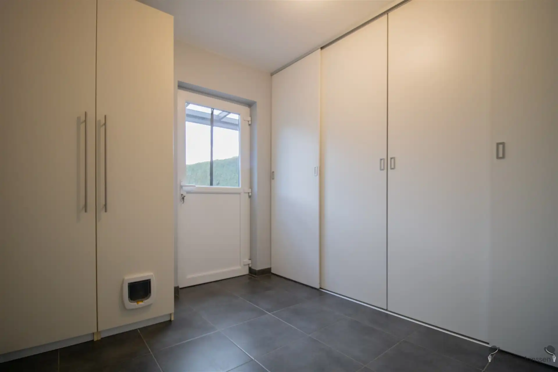 Ruime energiezuinige en instapklare woning met 3 à 4 slaapkamers. foto 18