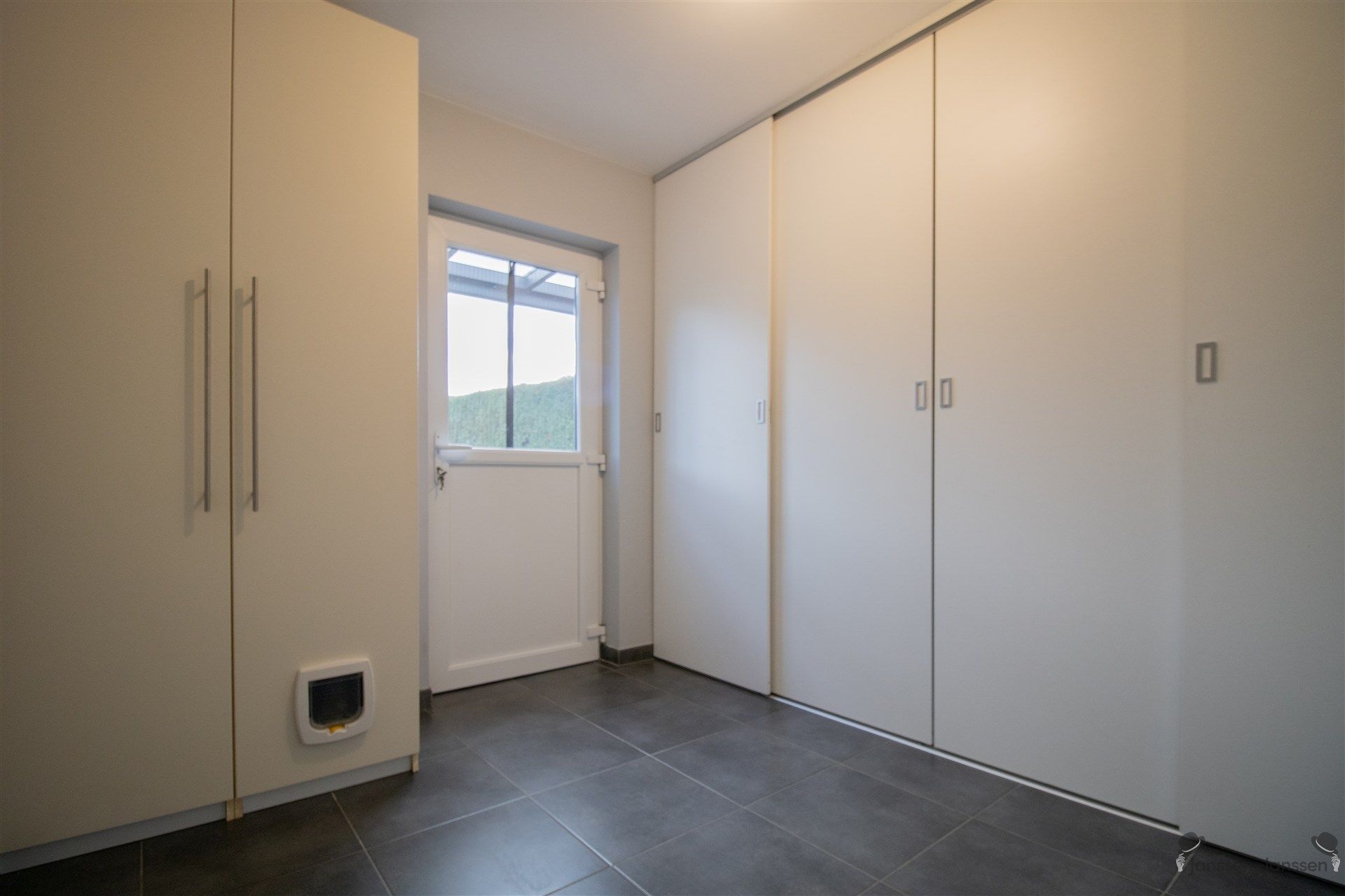 Ruime energiezuinige en instapklare woning met 3 à 4 slaapkamers. foto 18