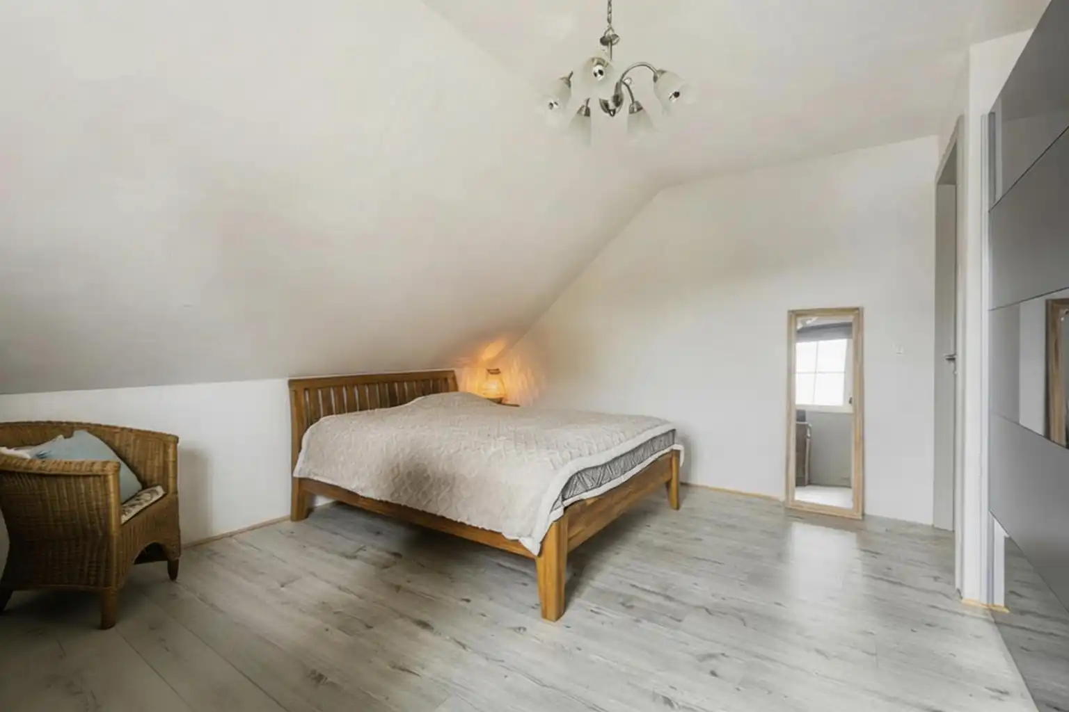 Mooie, recente woonst met tuin op een rustige locatie  foto 16