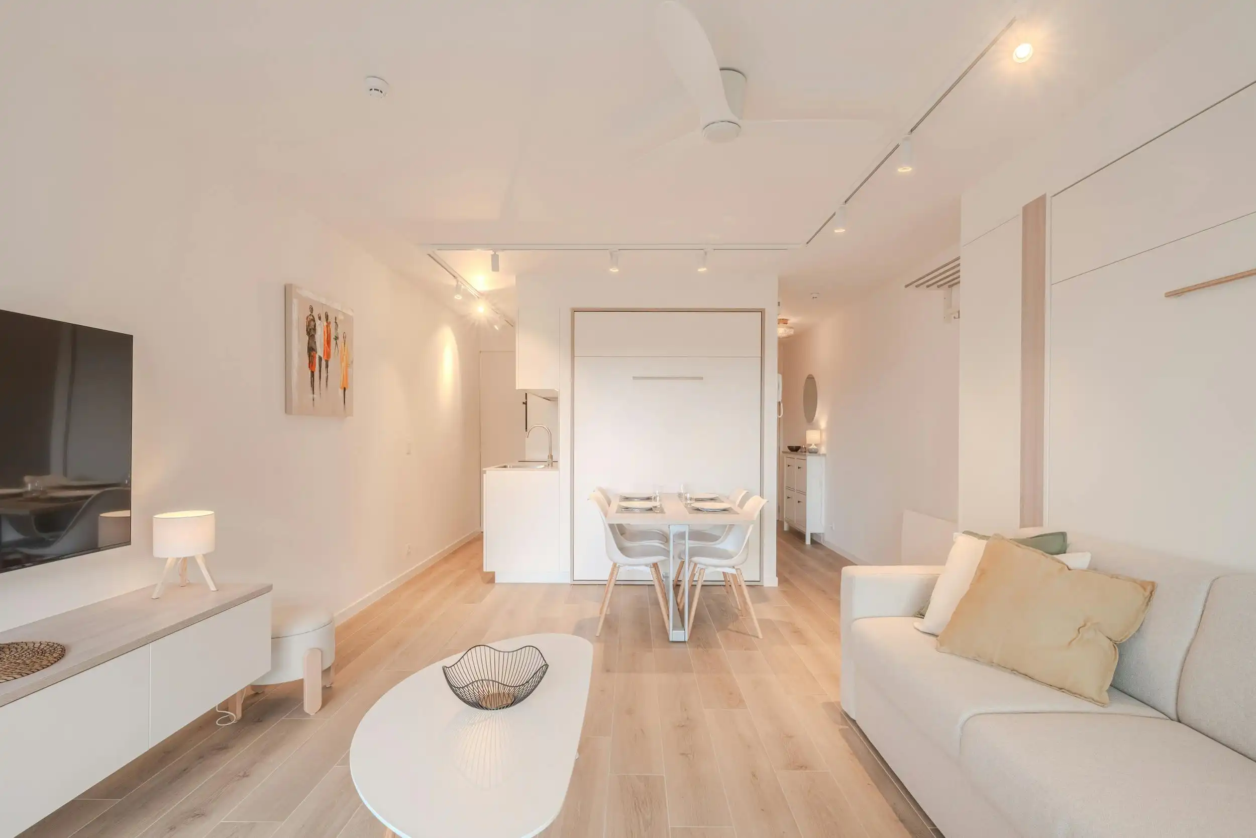 Exclusief gerenoveerde studio met zuidgericht terras foto 8