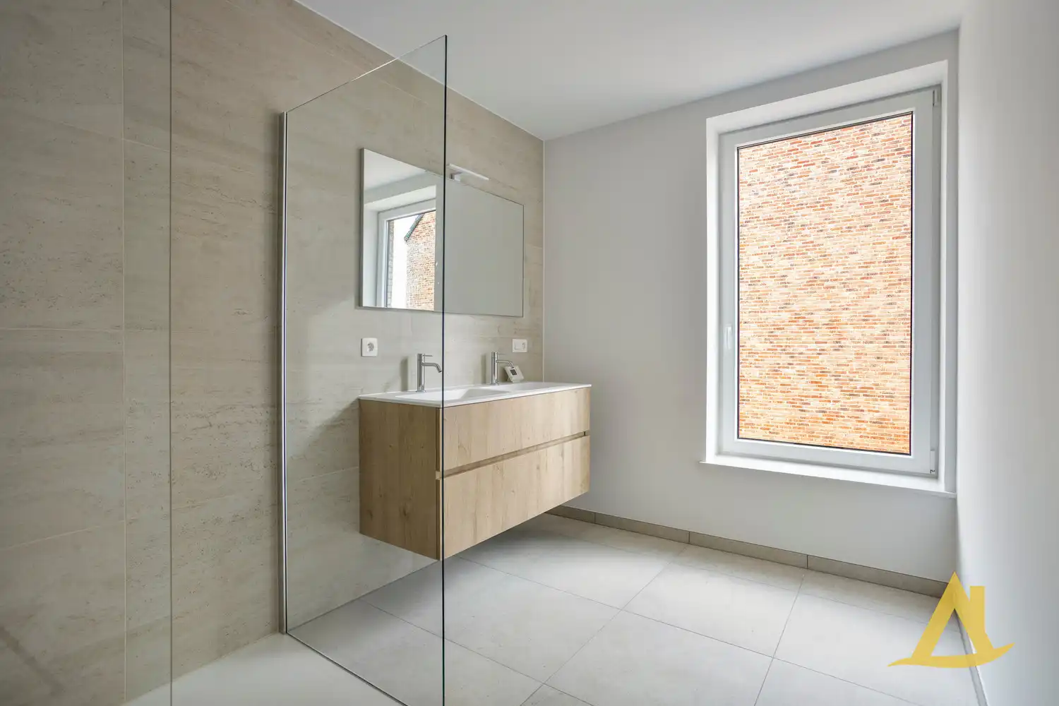 STIJLVOL EN ENERGIEZUINIG WONEN OP EEN TOPLOCATIE! foto 32