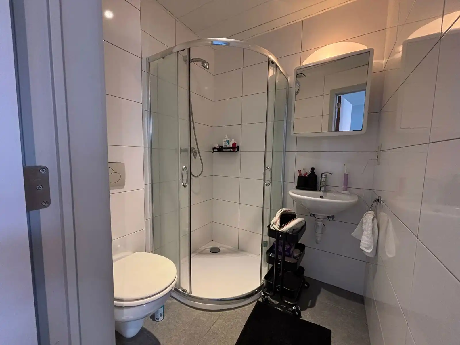 Furnished room Leuven City Center. STUDENTS ONLY foto 5