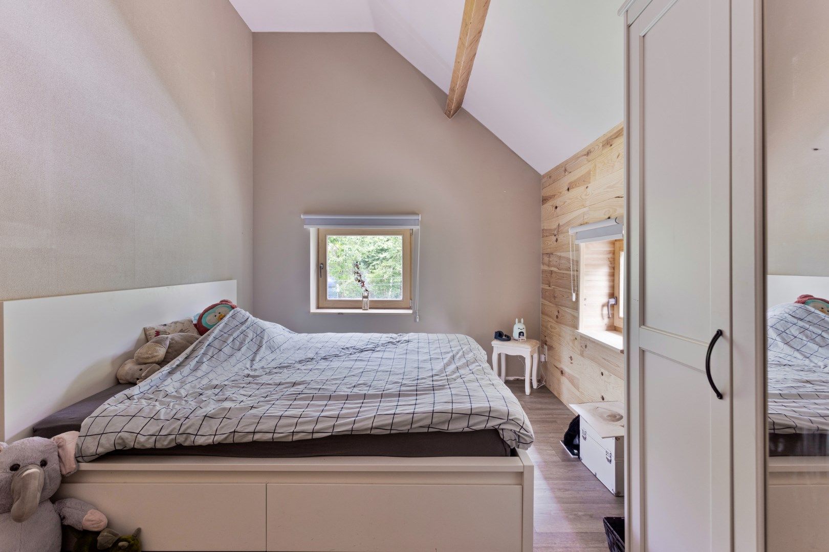 Gerenoveerde karaktervolle woning met 4 / 6 slpks op 1.990 m² in bosrijk gebied ! foto 23