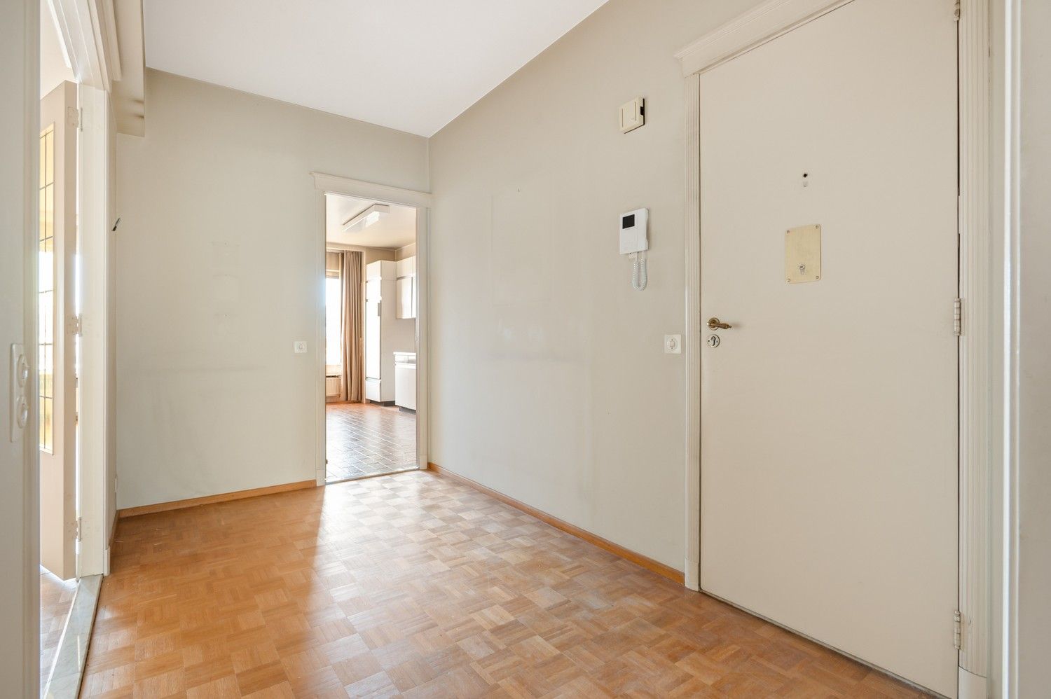 Te renoveren 3 slaapkamer appartement met prachtig uitzicht op de kathedraal in het centrum van Antwerpen! foto 11