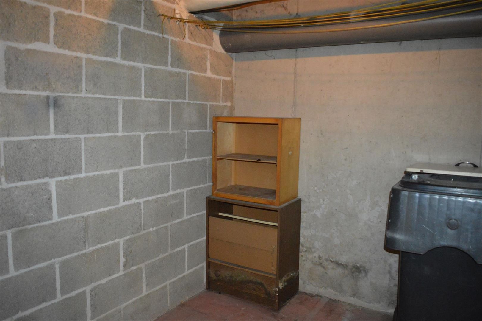 TE HUUR: Gunstig gelegen appartement met 2 slaapkamers te Munsterbilzen! foto 9